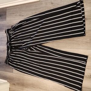 New Look Monochrome Striped Straight Leg Trousers